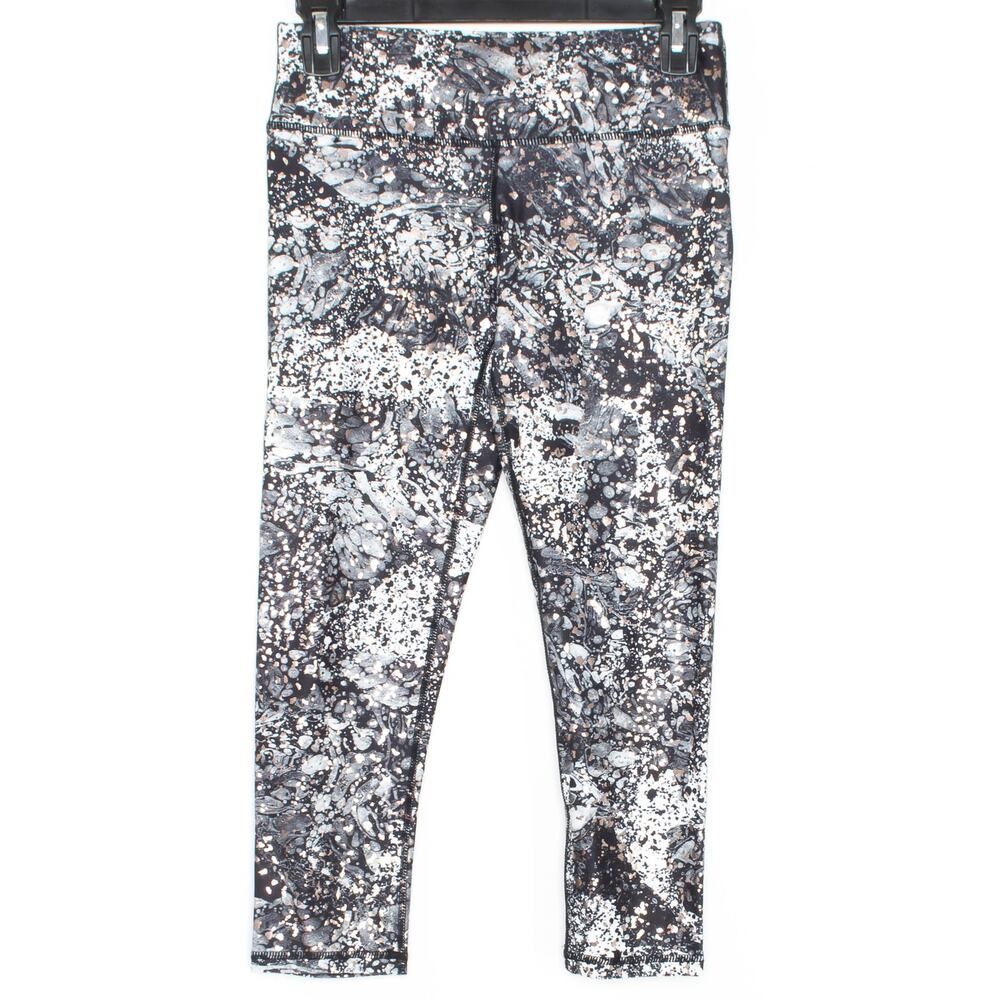 NWT Fabletics Leggings Crop‎ Yoga Athleisure Comfort Abstract Metallic Black XS